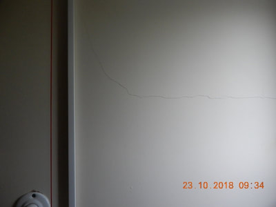 horizontal crack on wall